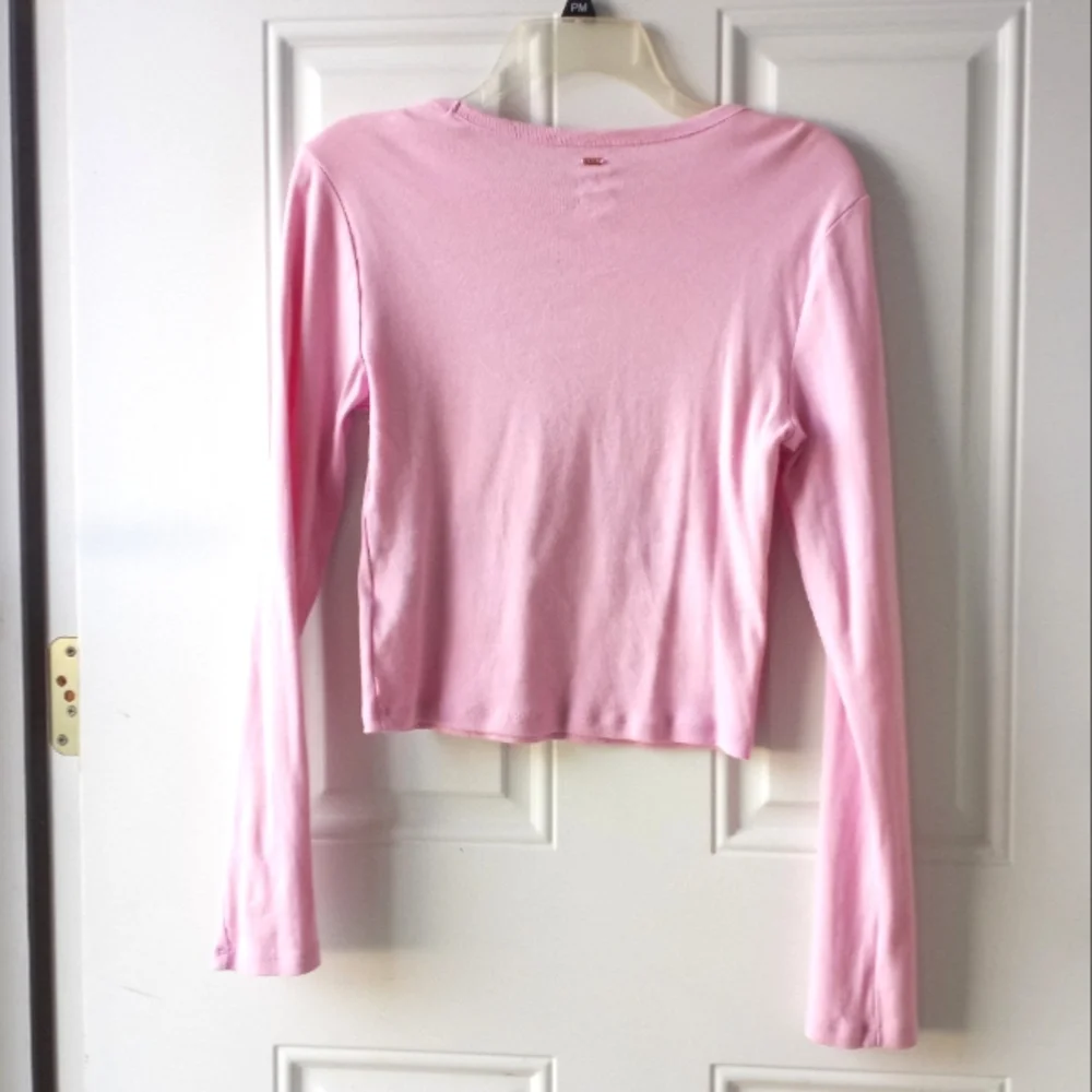 💕🩷PINK Victoria secret crop top💕🩷 - Picture 3 of 4